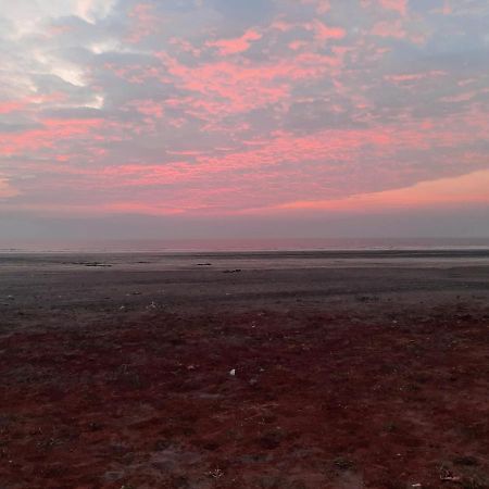 Coastal Bay Beach Resort Harnai ภายนอก รูปภาพ