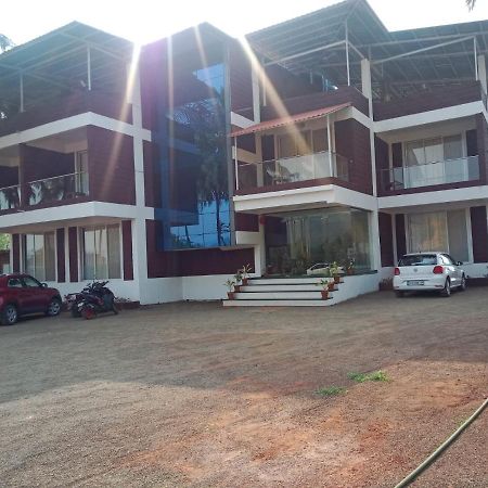 Coastal Bay Beach Resort Harnai ภายนอก รูปภาพ