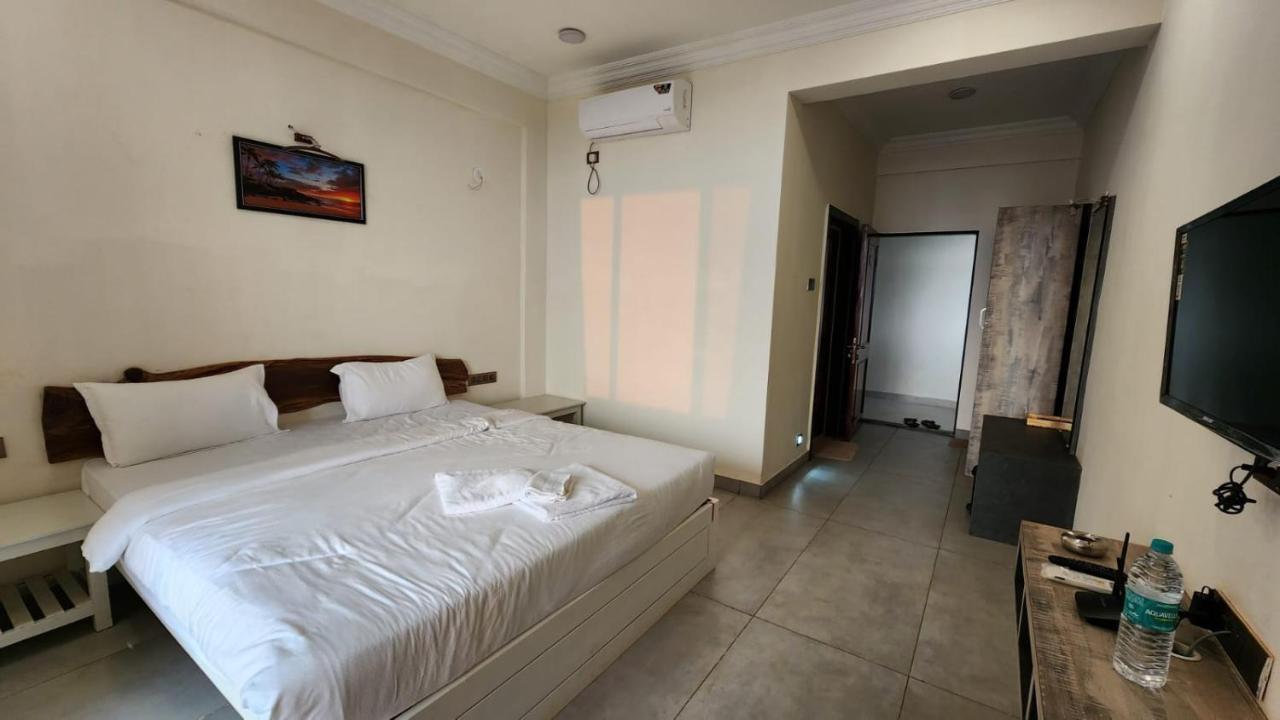 Coastal Bay Beach Resort Harnai ภายนอก รูปภาพ