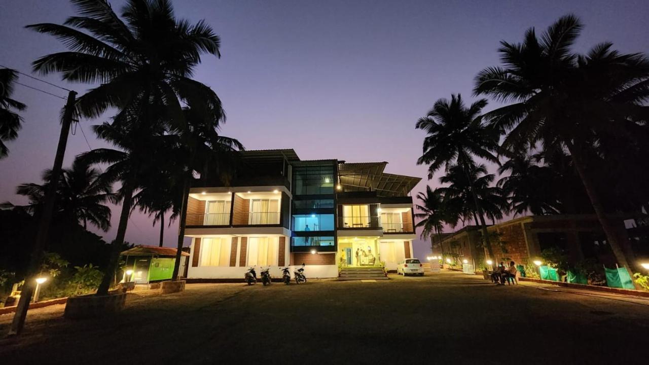 Coastal Bay Beach Resort Harnai ภายนอก รูปภาพ