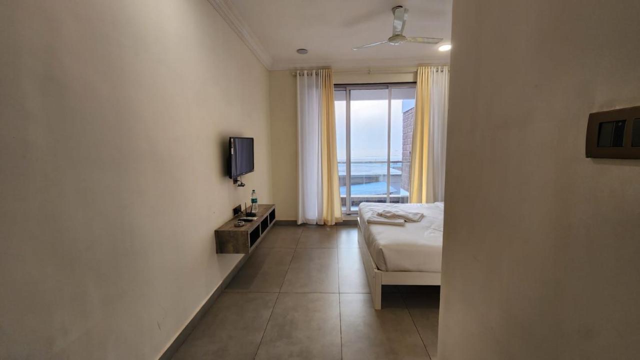 Coastal Bay Beach Resort Harnai ภายนอก รูปภาพ