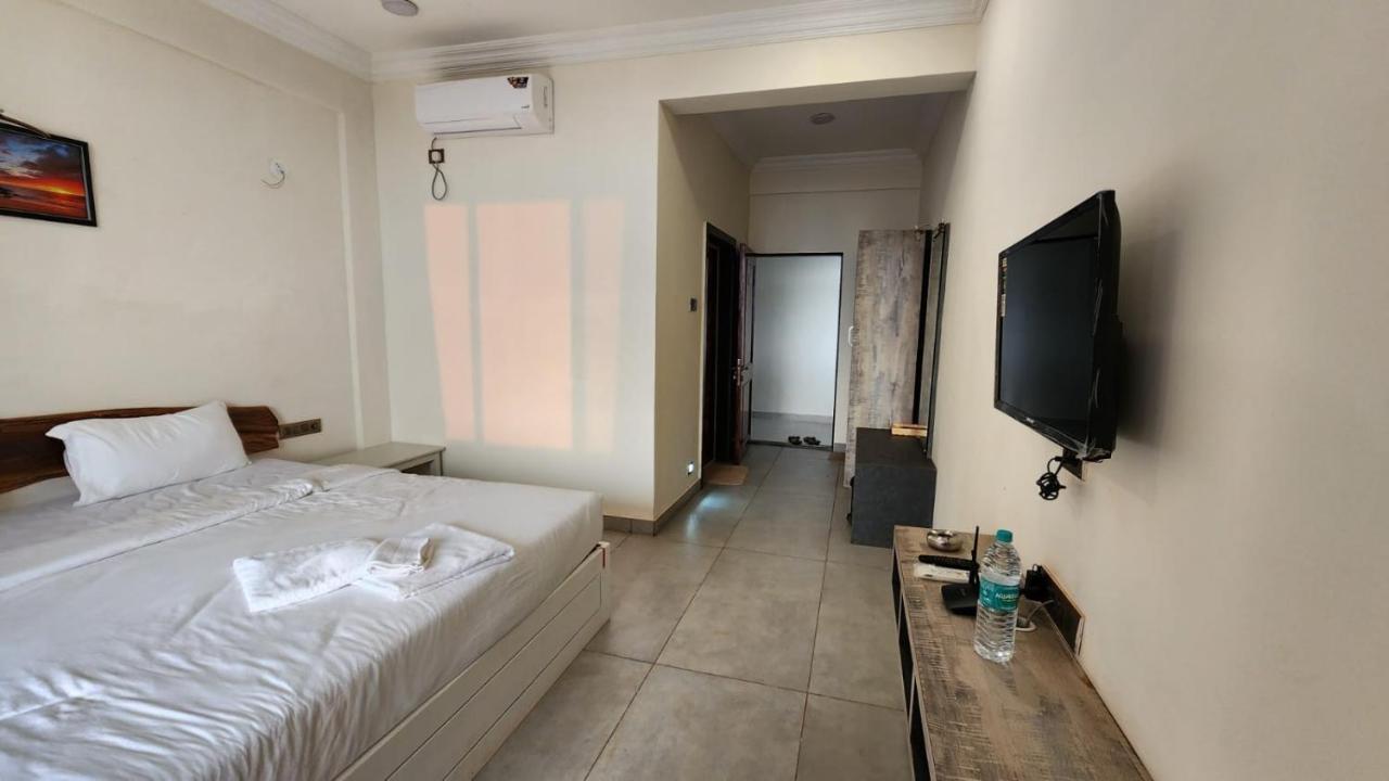 Coastal Bay Beach Resort Harnai ภายนอก รูปภาพ