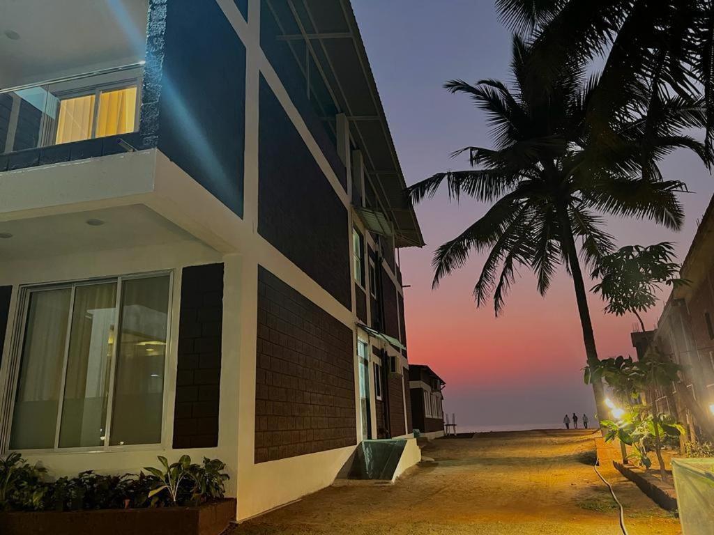 Coastal Bay Beach Resort Harnai ภายนอก รูปภาพ