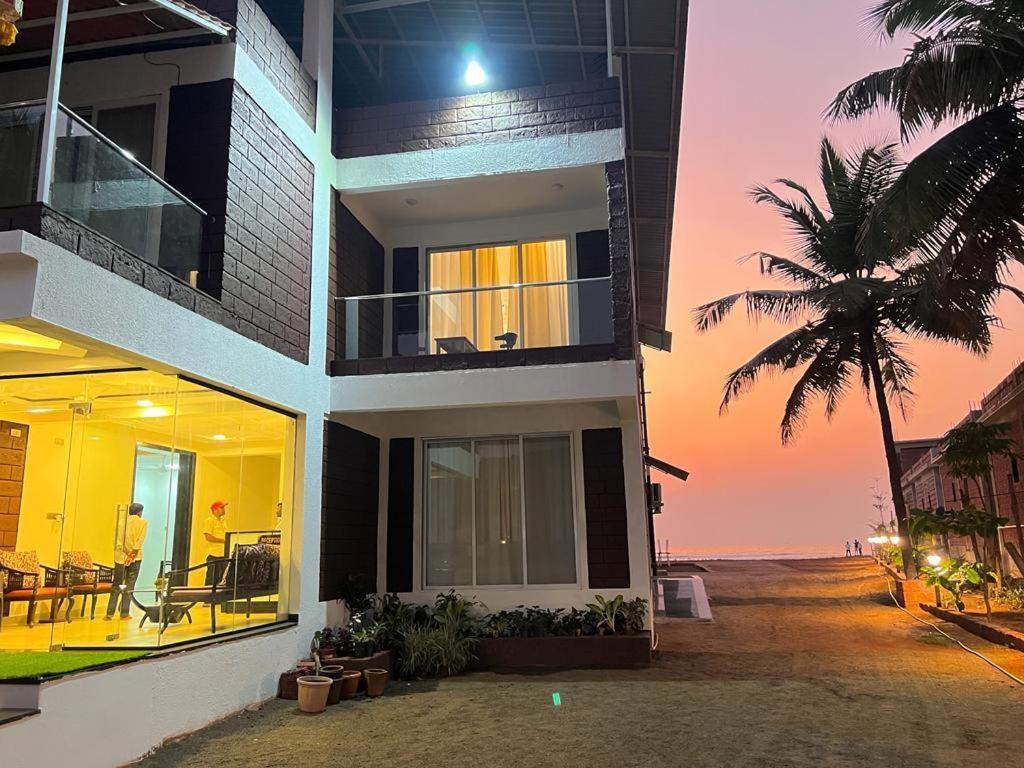 Coastal Bay Beach Resort Harnai ภายนอก รูปภาพ